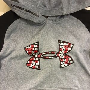 Super cool youth size medium under armor:)